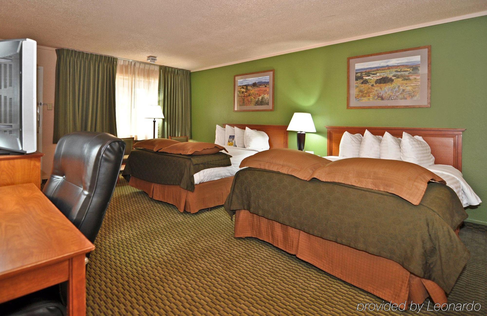 Days Inn & Suites By Wyndham Тринидад Экстерьер фото